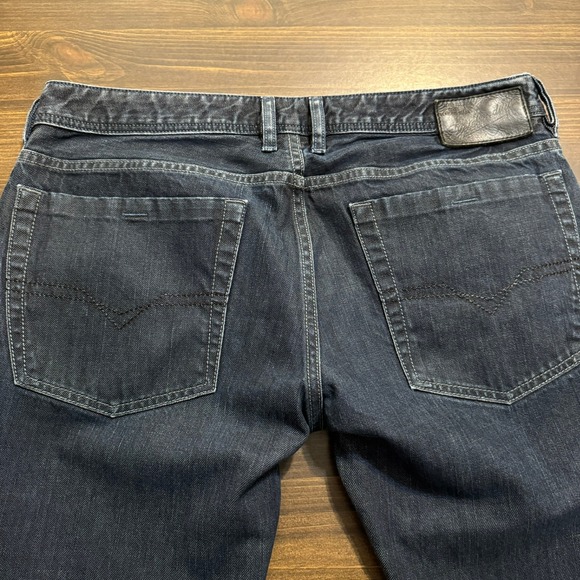 Diesel Jeans Mens W34 L32 Dark Blue Denim Zatiny 0088Z bootcut Button Fly - Picture 16 of 16